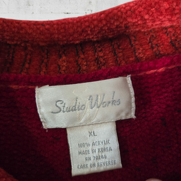 90s Vintage Red Patchwork Chenille Soft Deadstock Crewneck Sweater Size XL - Picture 6 of 9